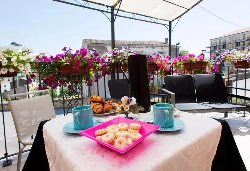 تختخواب و صبحانه La Casa Dei Fiori