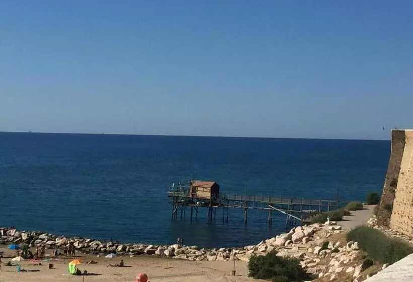 تختخواب و صبحانه La Casa Dei Fiori