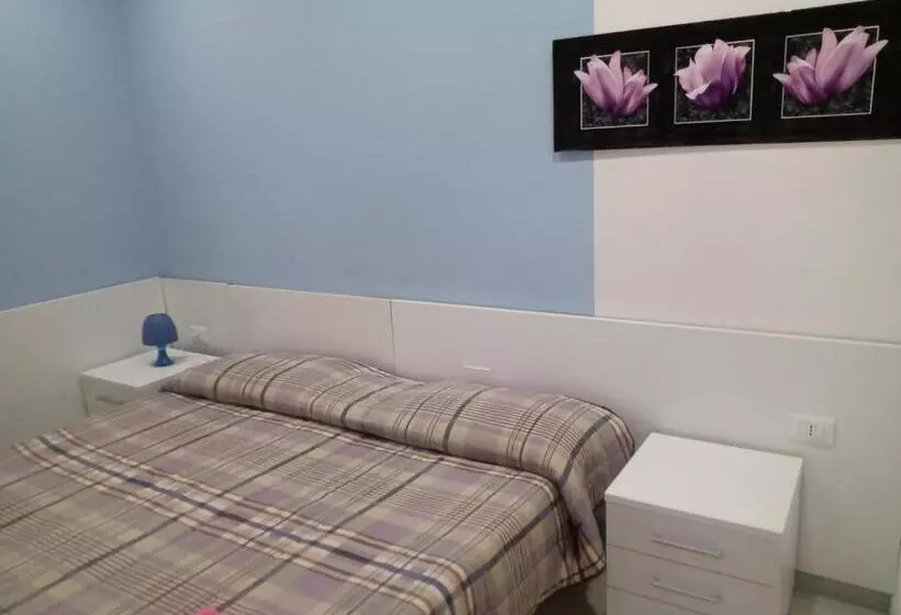 تختخواب و صبحانه La Casa Dei Fiori