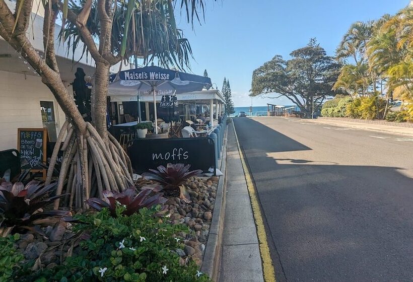 Moffat Beach Motel Caloundra