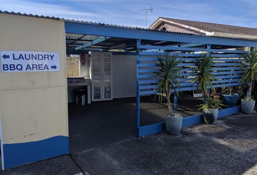 Harrington Village Motel