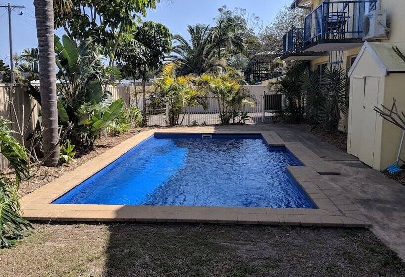 Harrington Village Motel