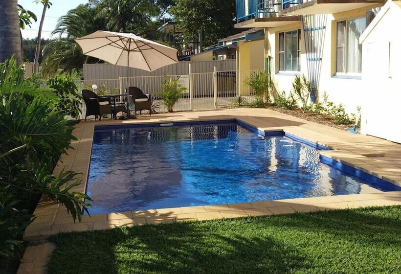 Harrington Village Motel