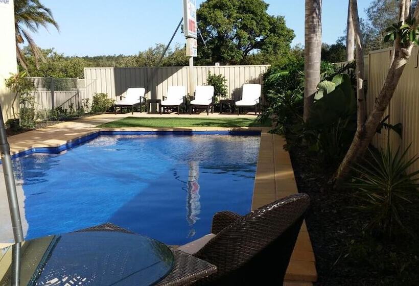 Harrington Village Motel