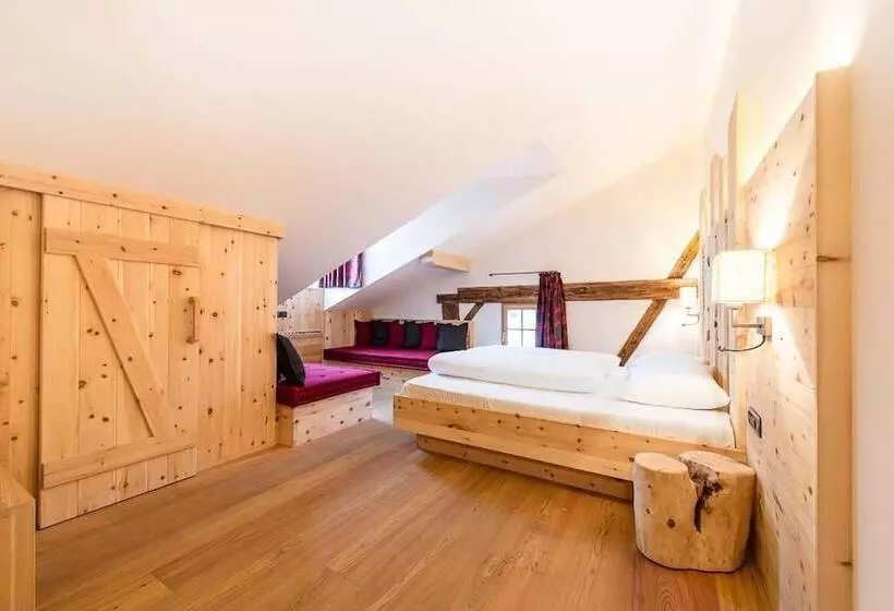 Hotelli Gasthof Zur Sonne