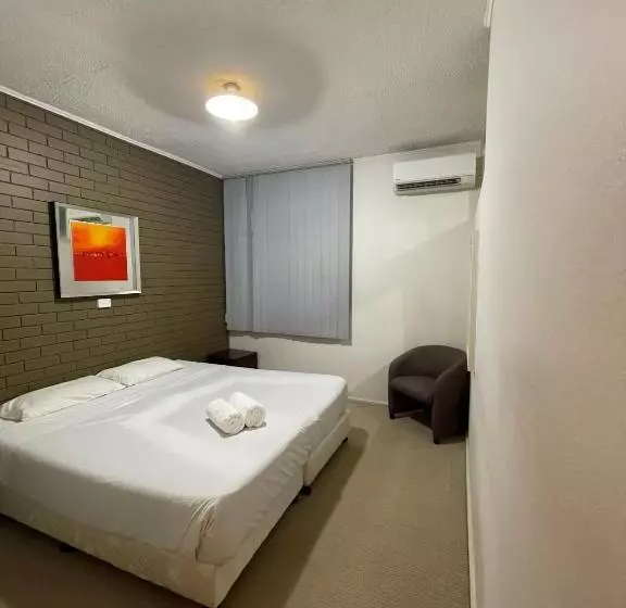 Mayfield Motel