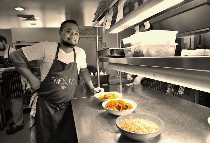 汽车旅馆 Adina Vineyard