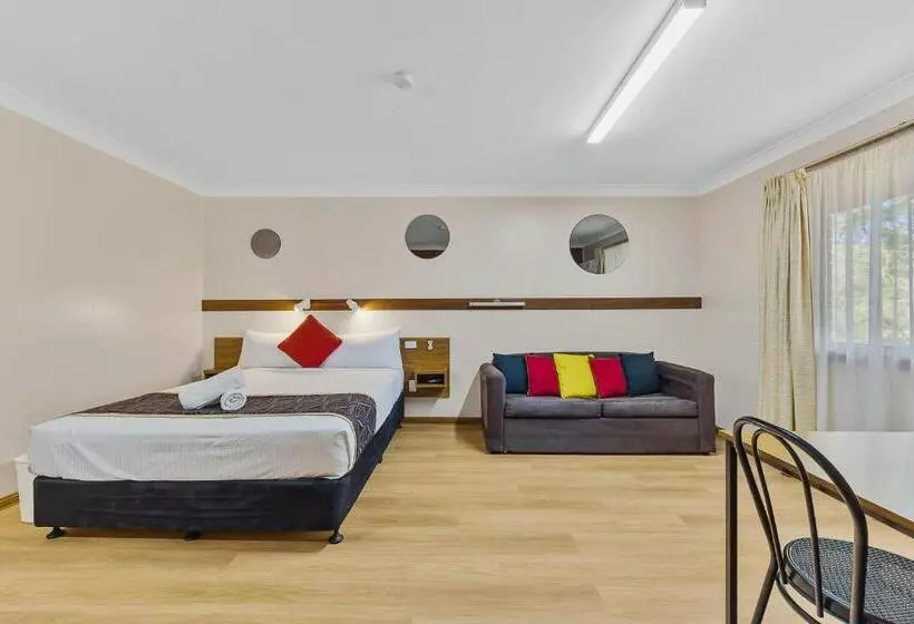 モーテル Castlereagh Motor Inn