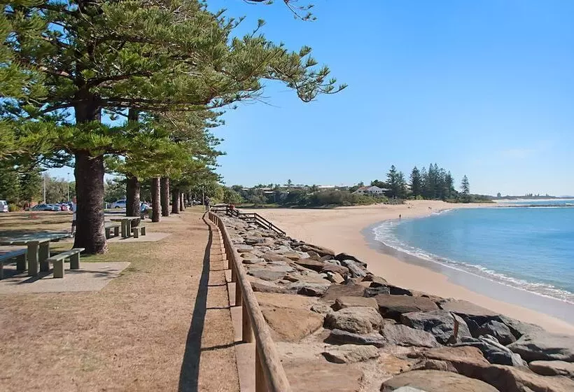 Norfolks On Moffat Beach