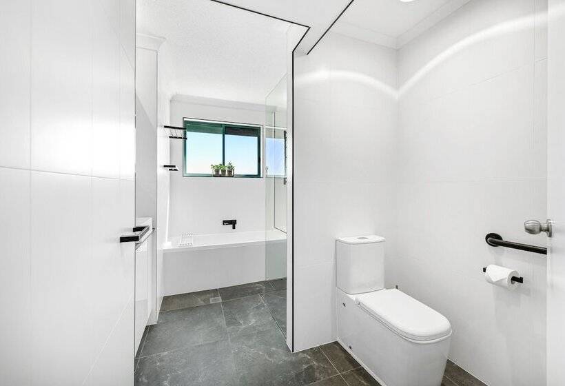 Norfolks On Moffat Beach