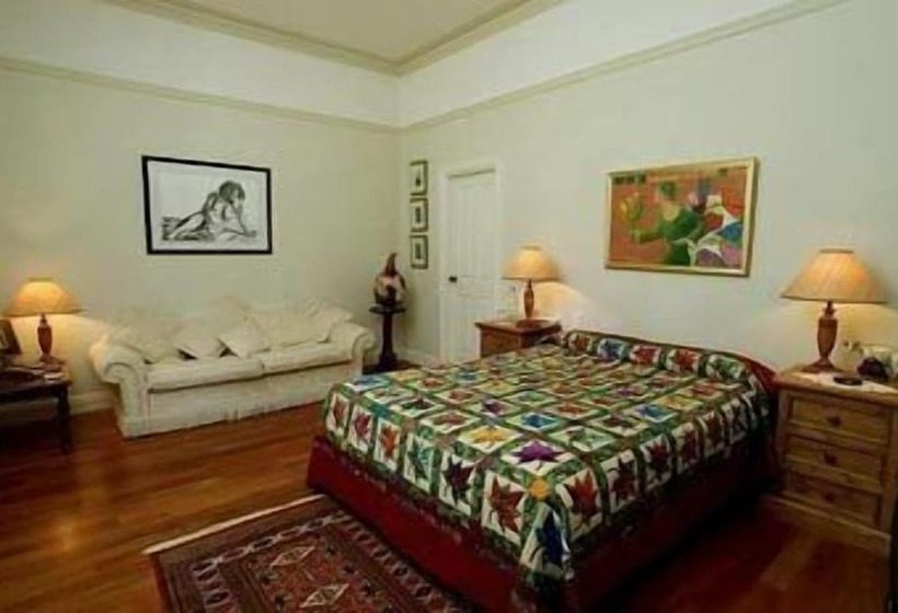 渡假胜地  Ford House Bed & Breakfast