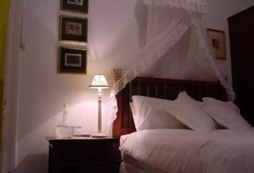 Lomakeskus Ford House Bed & Breakfast