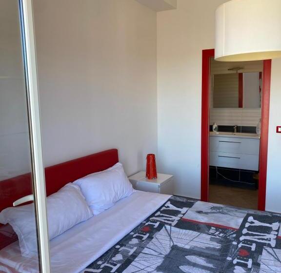 צימר Rossa Chupiteria The Time Avanzato