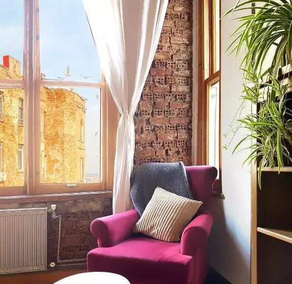 Entire Apartment With Amazing Seaview Terrace Near Galata Tower