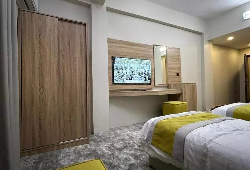 هتل Madinah Deluxe