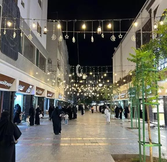 هتل Madinah Deluxe