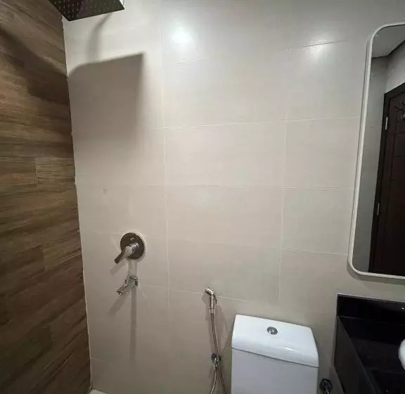 هتل Madinah Deluxe