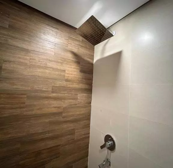 هتل Madinah Deluxe