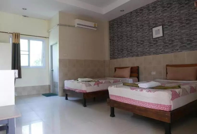 Hotelli โรงแรมแม่วังรีสอร์ท