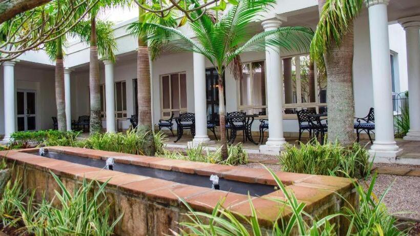 בית מלון כפרי Towerbay