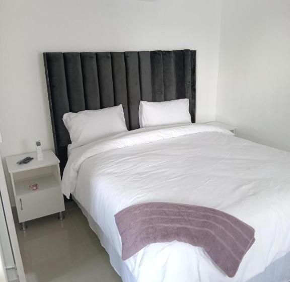 بنسيون The Irenic Massage Spa And Bnb