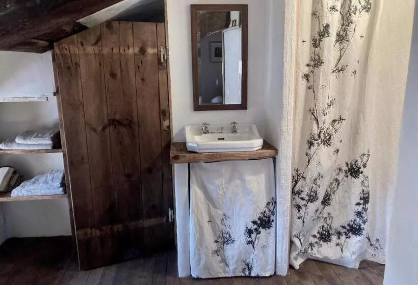 Aamiaismajoitus (B&B) Chambres Et Tables D Hôtes   Les Ateliers De Pontajou   Pèlerin Navette Gratuite à Saugues