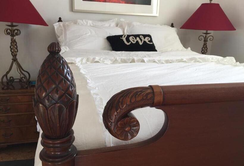 فندق Burns Square