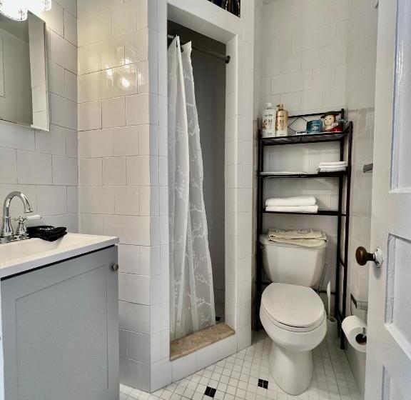 فندق Burns Square