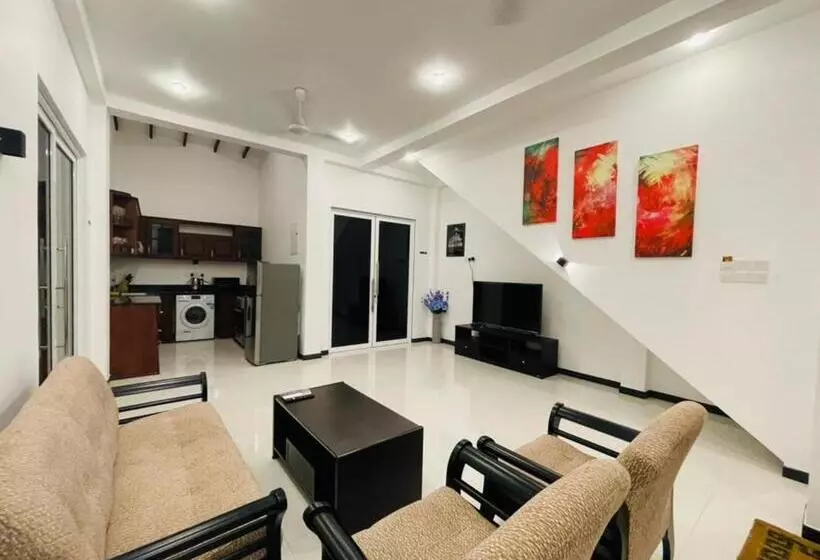هتل Downsouth Cabanas