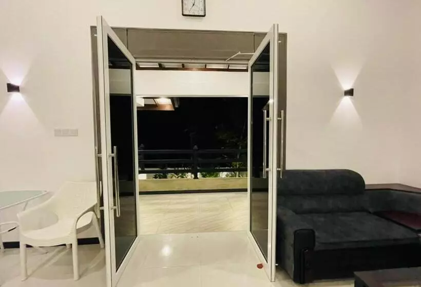 هتل Downsouth Cabanas