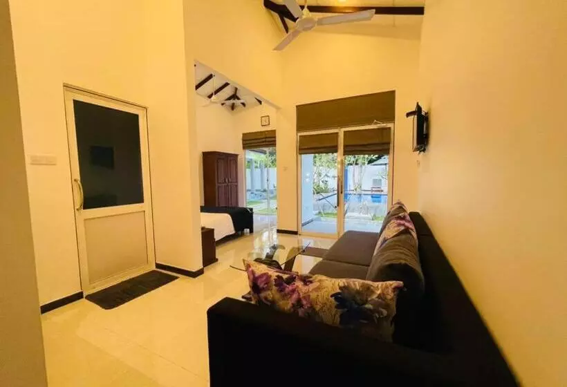 هتل Downsouth Cabanas