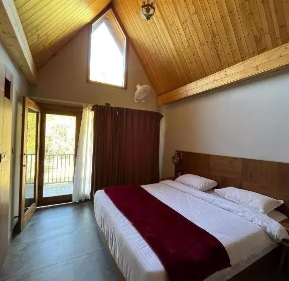 Hotelli Kabana De Nature