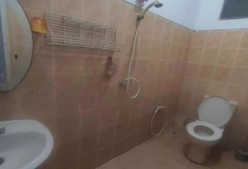 Hotelli Oyo 93836 Budi Residence 1