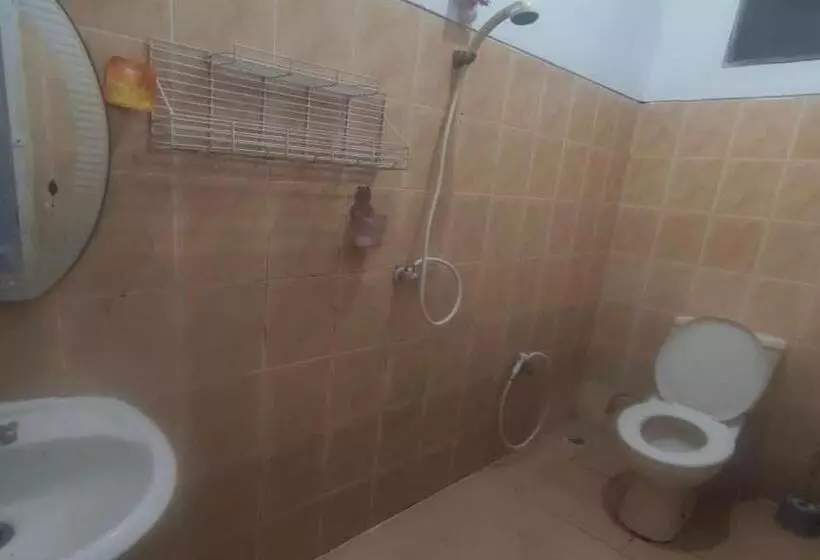 Hotelli Oyo 93836 Budi Residence 1