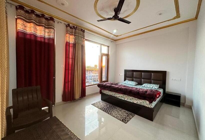 Hotel Prafull By Peace Lily Group