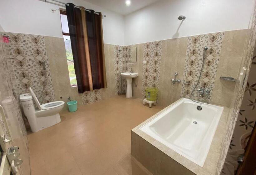 Hotel Prafull By Peace Lily Group