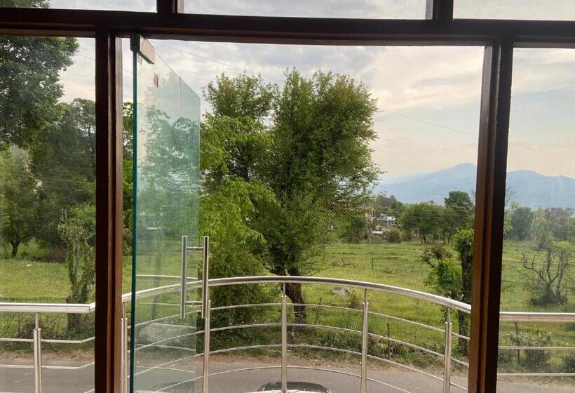 Hotel Prafull By Peace Lily Group