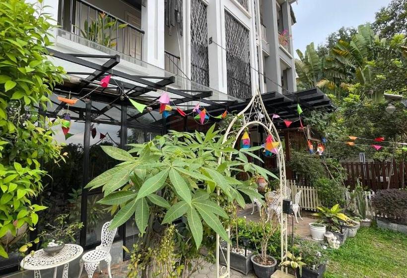 בית מלון כפרי Rocky Cafe & Mini Apartment