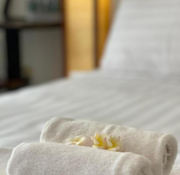 בית מלון כפרי Rocky Cafe & Mini Apartment