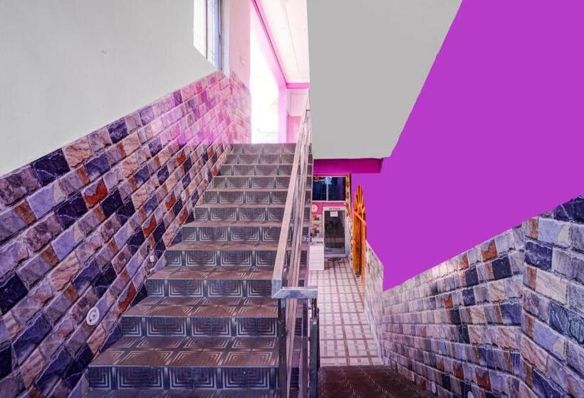 ホテル O Om Palace & Banquet Hall