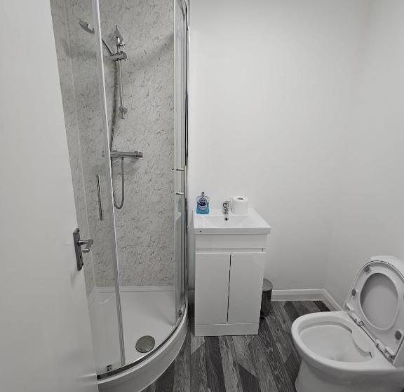 Pansiyon Livestay Affordable En Suite Studio Rooms In London, N14