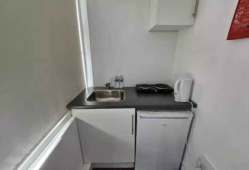 ペンション Livestay Affordable En Suite Studio Rooms In London, N14