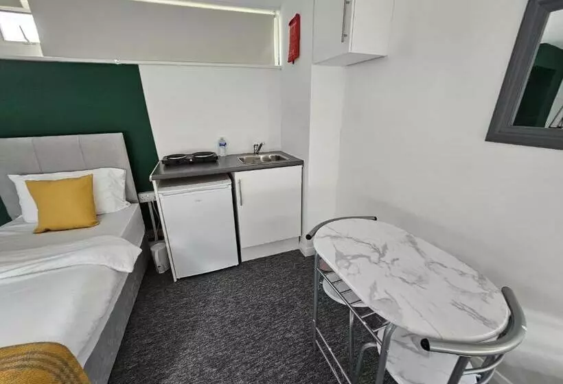 ペンション Livestay Affordable En Suite Studio Rooms In London, N14