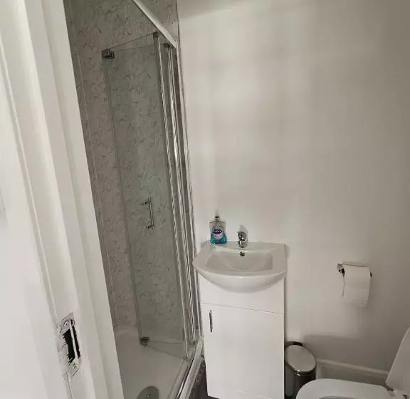 ペンション Livestay Affordable En Suite Studio Rooms In London, N14