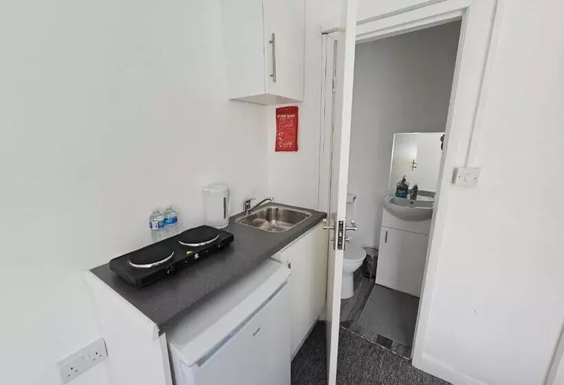 ペンション Livestay Affordable En Suite Studio Rooms In London, N14