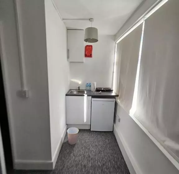 ペンション Livestay Affordable En Suite Studio Rooms In London, N14