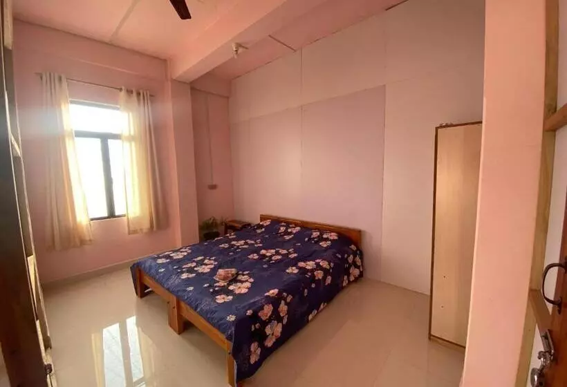 پانسیون Aizawl Homestay