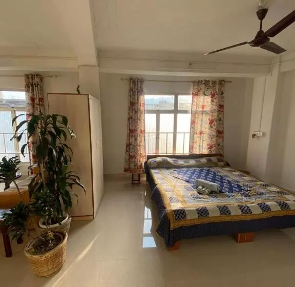پانسیون Aizawl Homestay