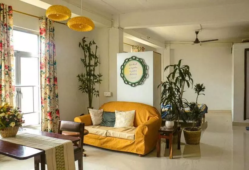 پانسیون Aizawl Homestay
