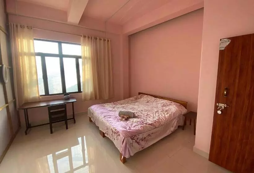 پانسیون Aizawl Homestay